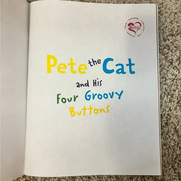 Pete the Cat Plush Stuffed Animal & Pete the Cat and his four groovy buttons - Picture 6 of 6